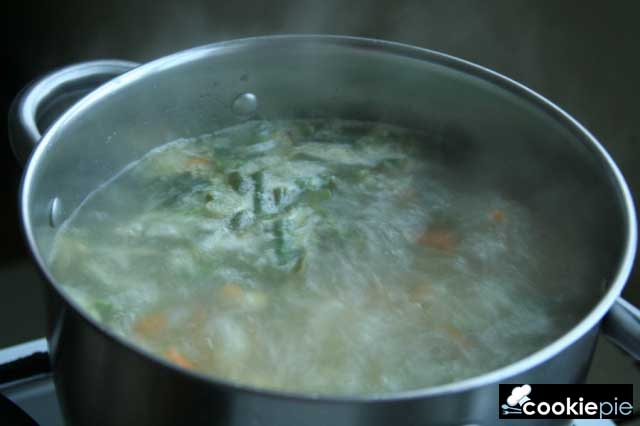 Суп говяжий со стручковой фасолью